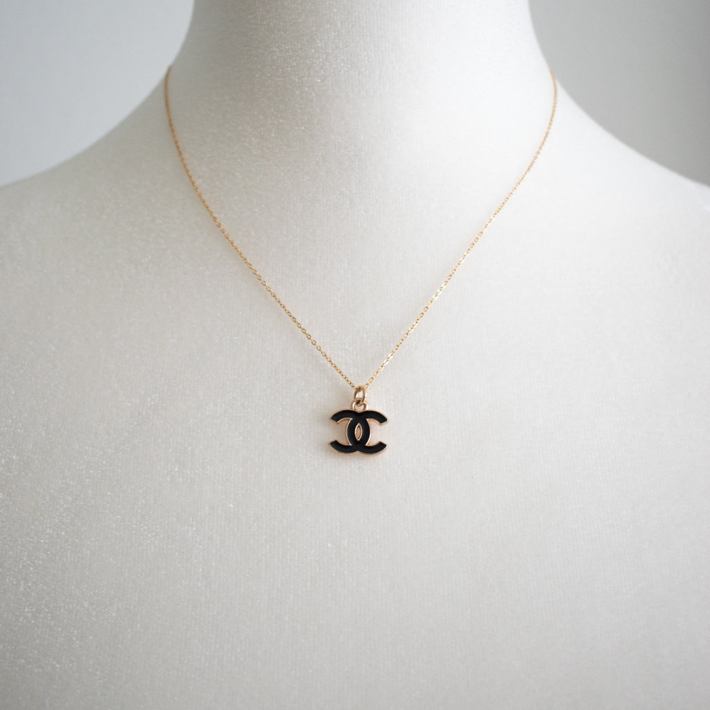 Chanel // 12C Silver Crystal CC Pendant Necklace – VSP Consignment
